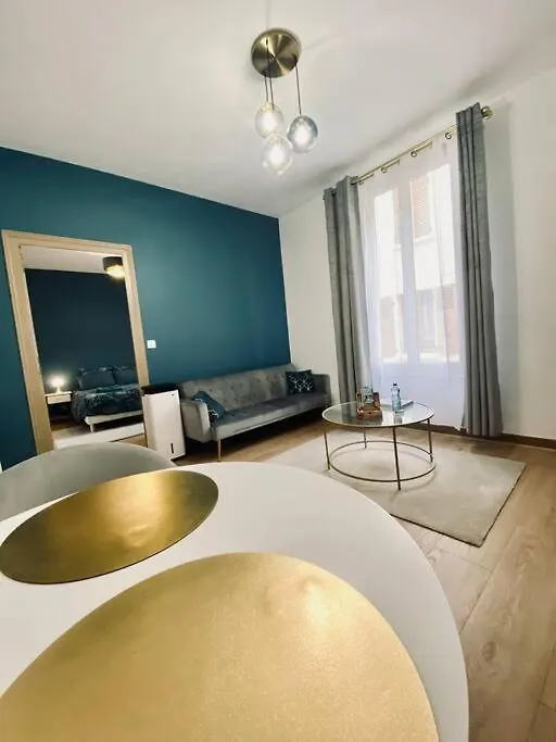 Le Bleu Cobalt - Proche Ifmk & Cavilam & Gare Appartement Vichy 0*,  Frankrijk